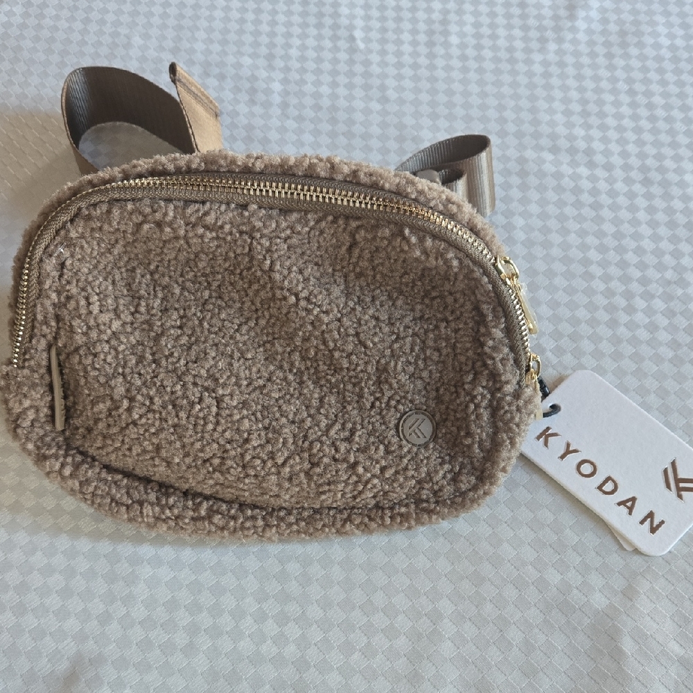 🌿Kyodan Brown Sherpa Crossbody Bag